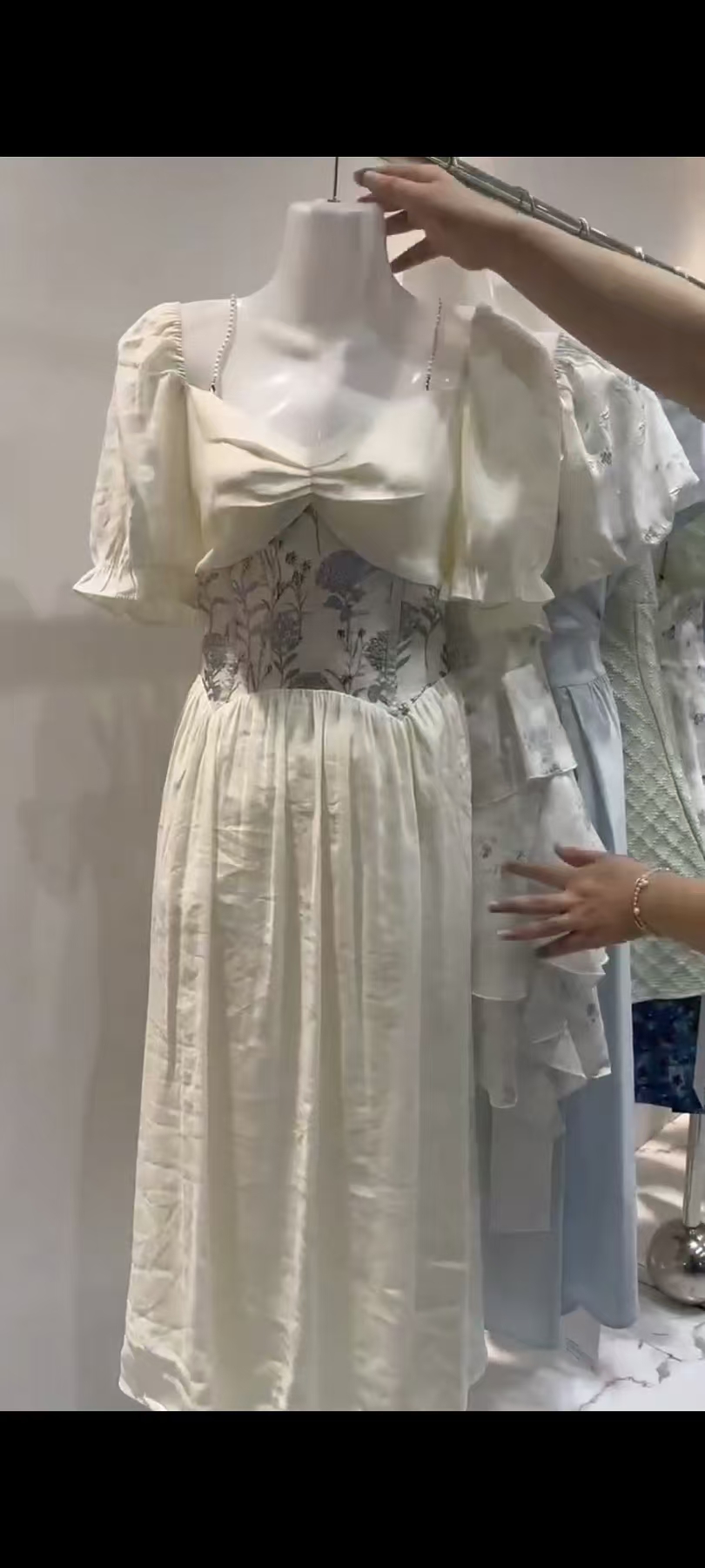 小清新夏季连衣裙尾货